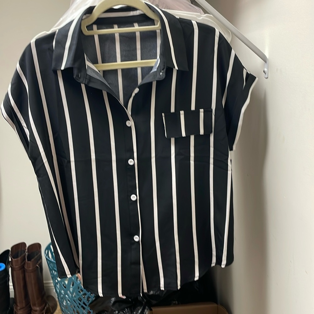 Women’s black and white stripped top